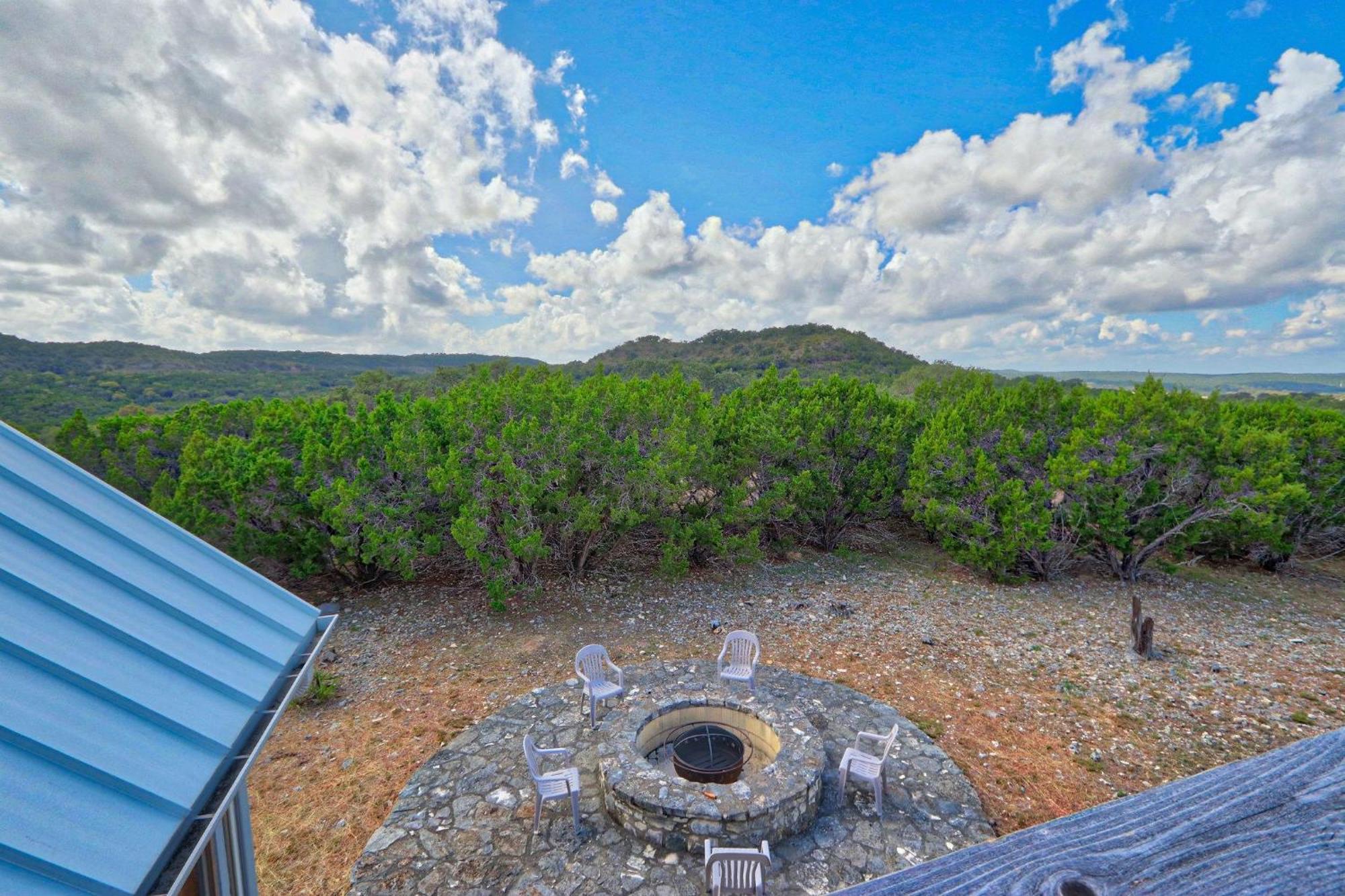 Log Cabin At Old Glory Ranch Wimberley Dış mekan fotoğraf