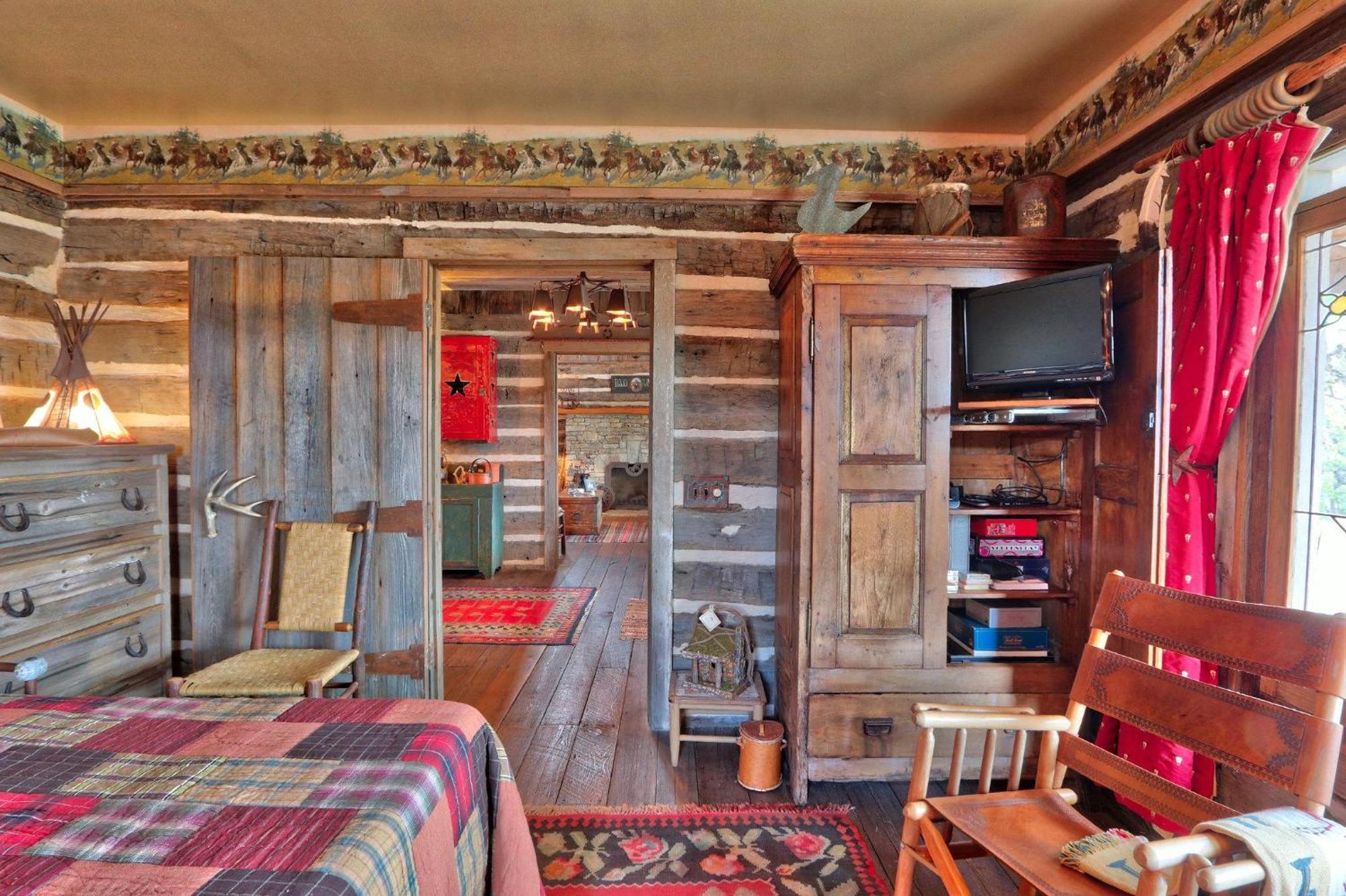 Log Cabin At Old Glory Ranch Wimberley Dış mekan fotoğraf
