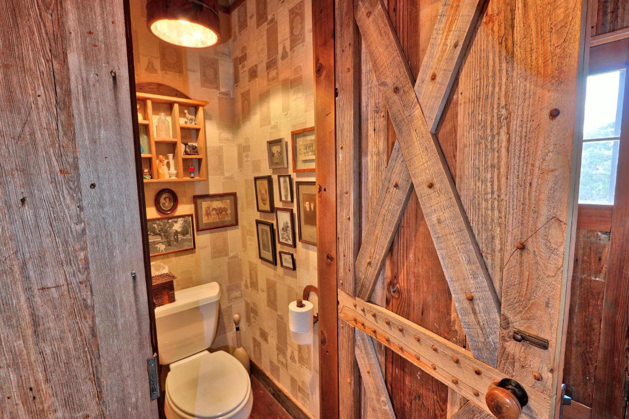 Log Cabin At Old Glory Ranch Wimberley Dış mekan fotoğraf