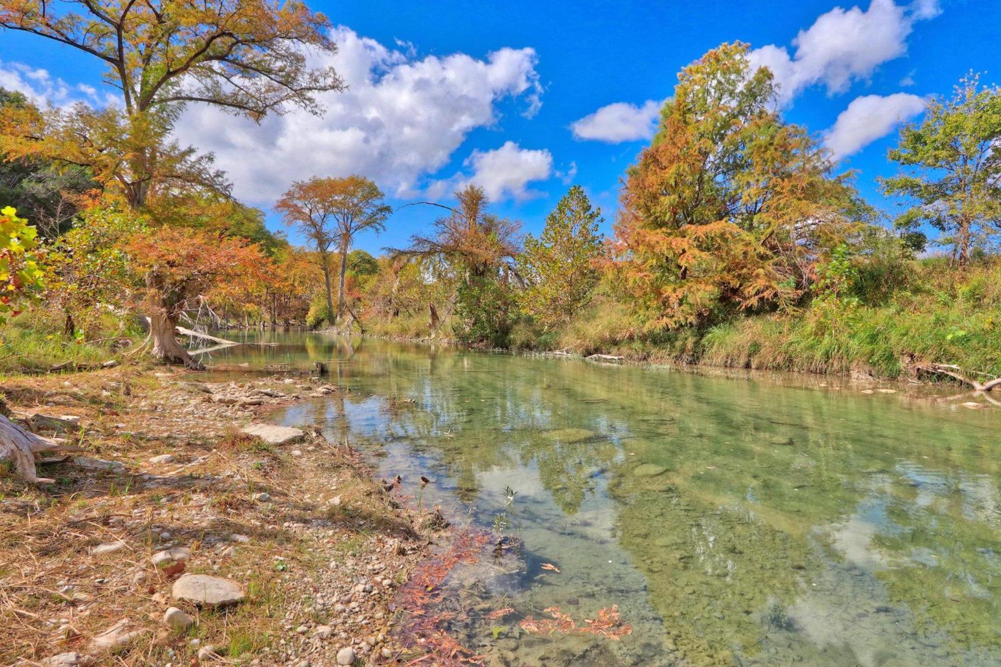 Log Cabin At Old Glory Ranch Wimberley Dış mekan fotoğraf